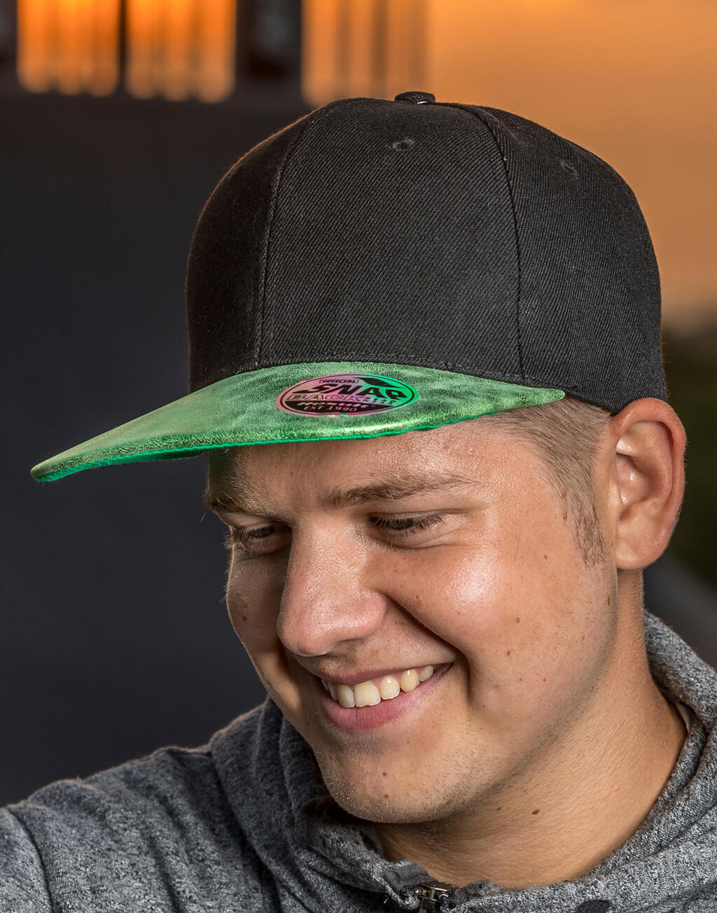  Result Caps Gorra Snapback Bronx con visera plana brillanteotro