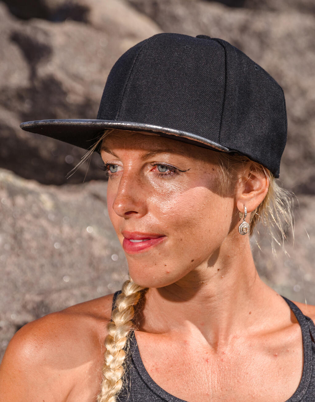  Result Caps Gorra Snapback Bronx con visera plana brillanteotro