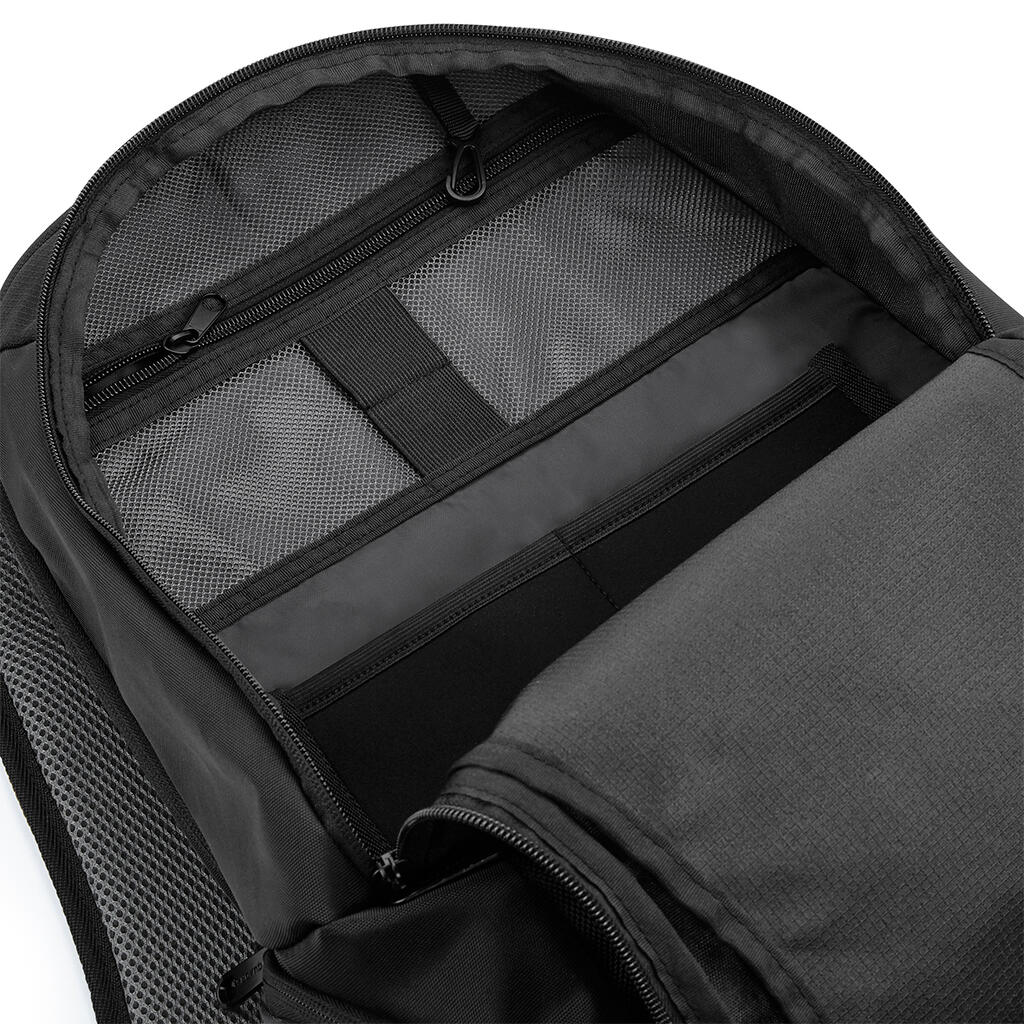  Quadra Mochila Vessel™ para portátilotro