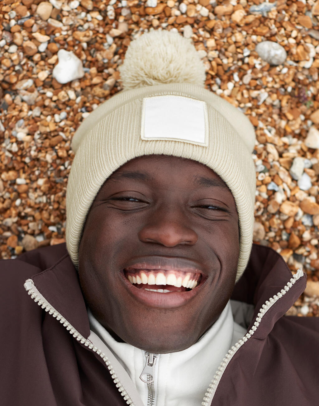  Beechfield Gorro con Parche y Pompomotro