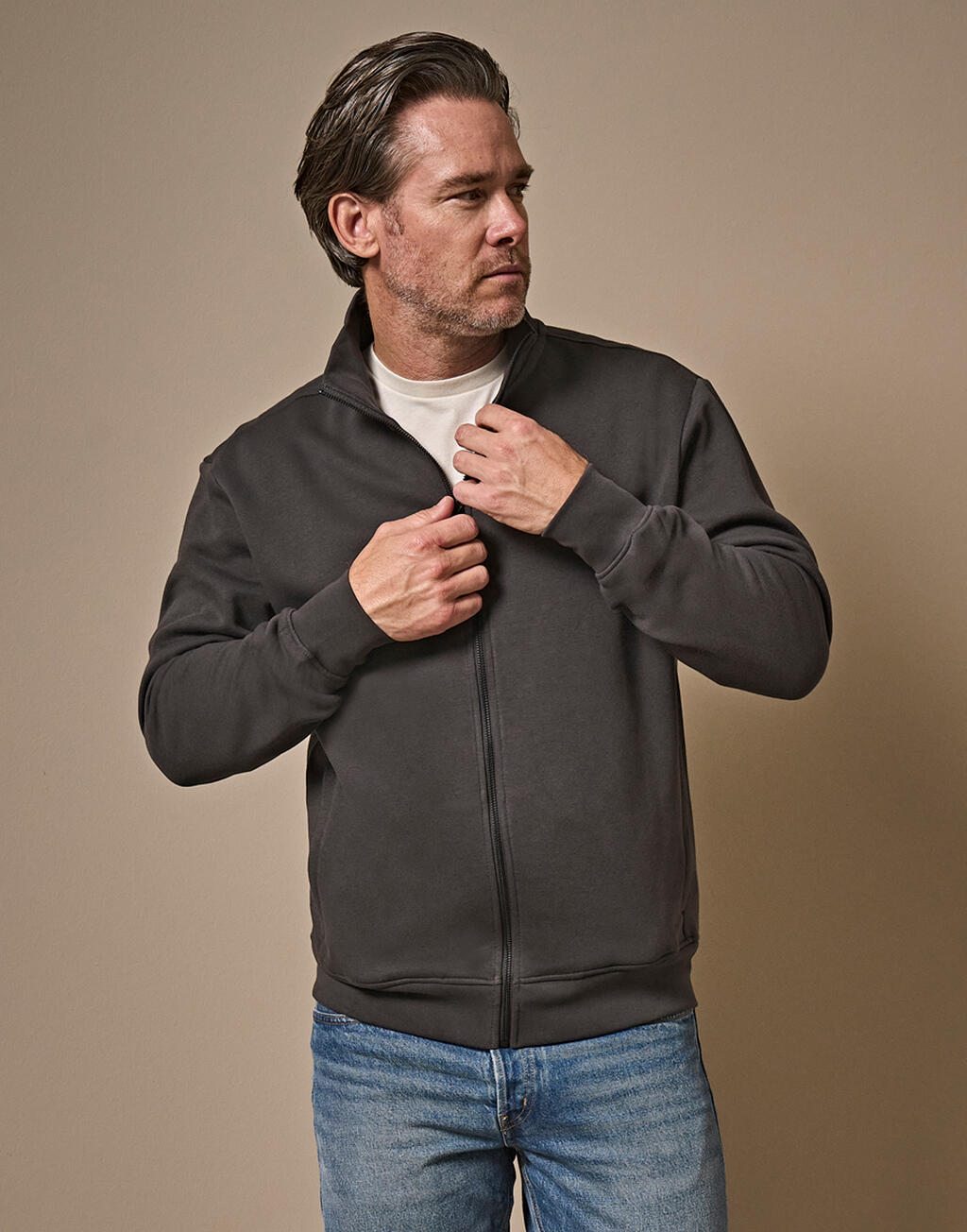 Sudadera con cremallera entera