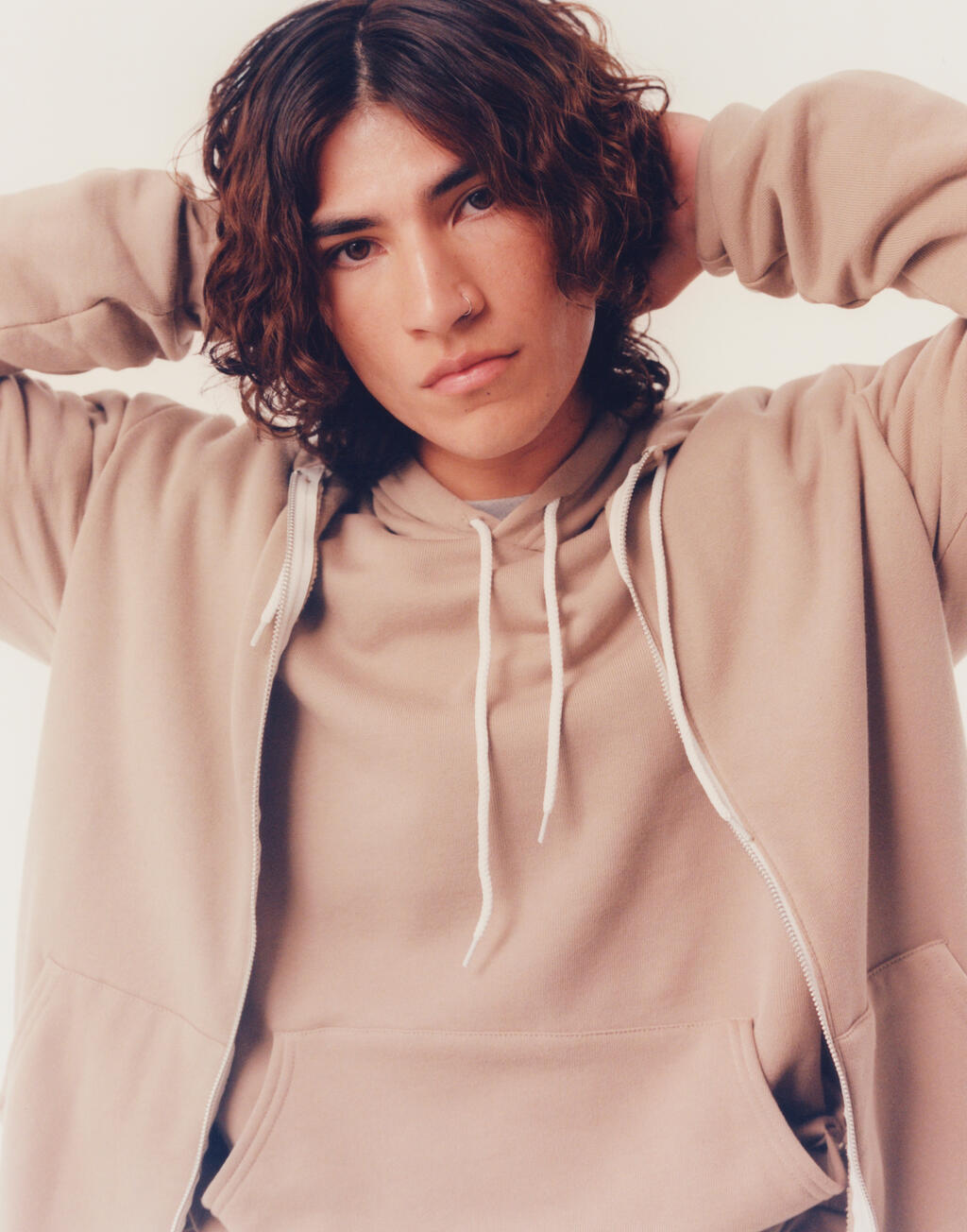  Bella Sudadera unisex de algodón-poliéster con capuchaotro