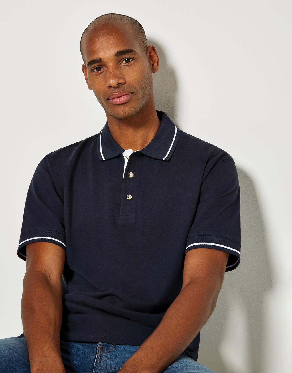 Kustom Kit Polo piqué cuello rayado Classic Fit  Kustom Kit Polo piqué cuello rayado Classic Fit