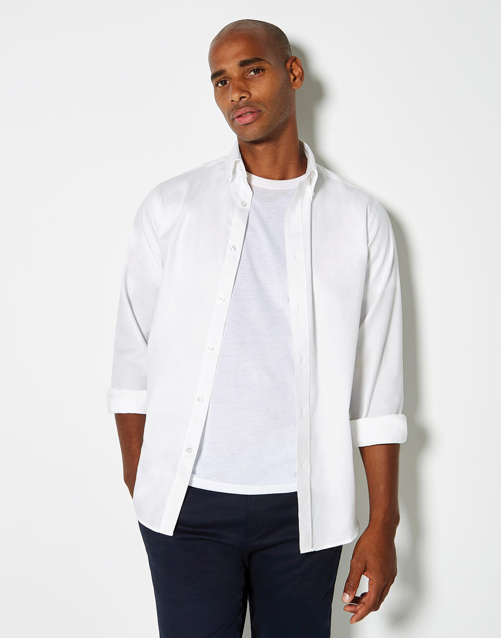  Kustom Kit Camisa Oxford Premium entallada manga largaotro