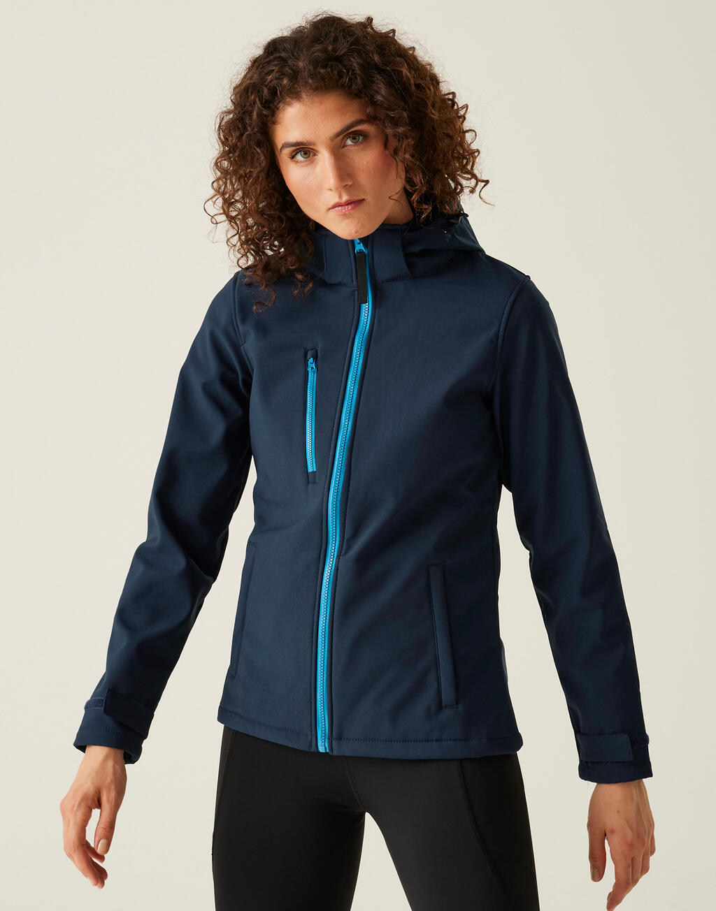  Regatta Softshell Capucha 3 capas Venturer Mujerotro