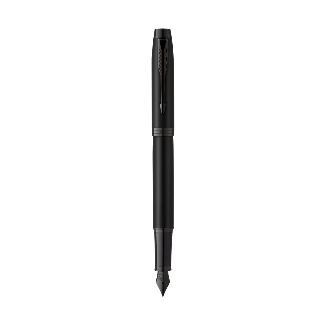 Pluma IM Achromatic NEGRO