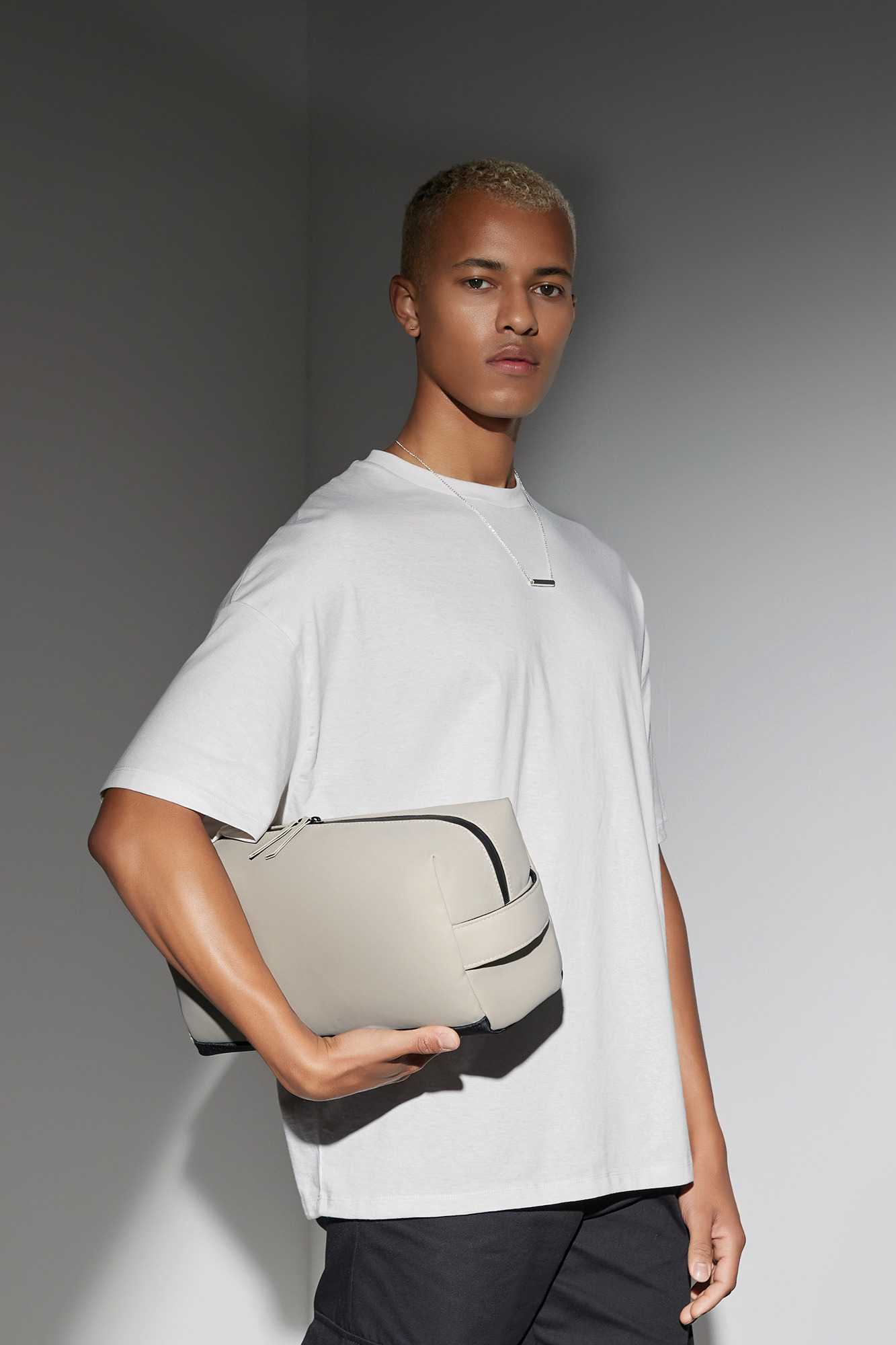  Bag Base Bolsa para zapatos de poliuretano mate<br/>