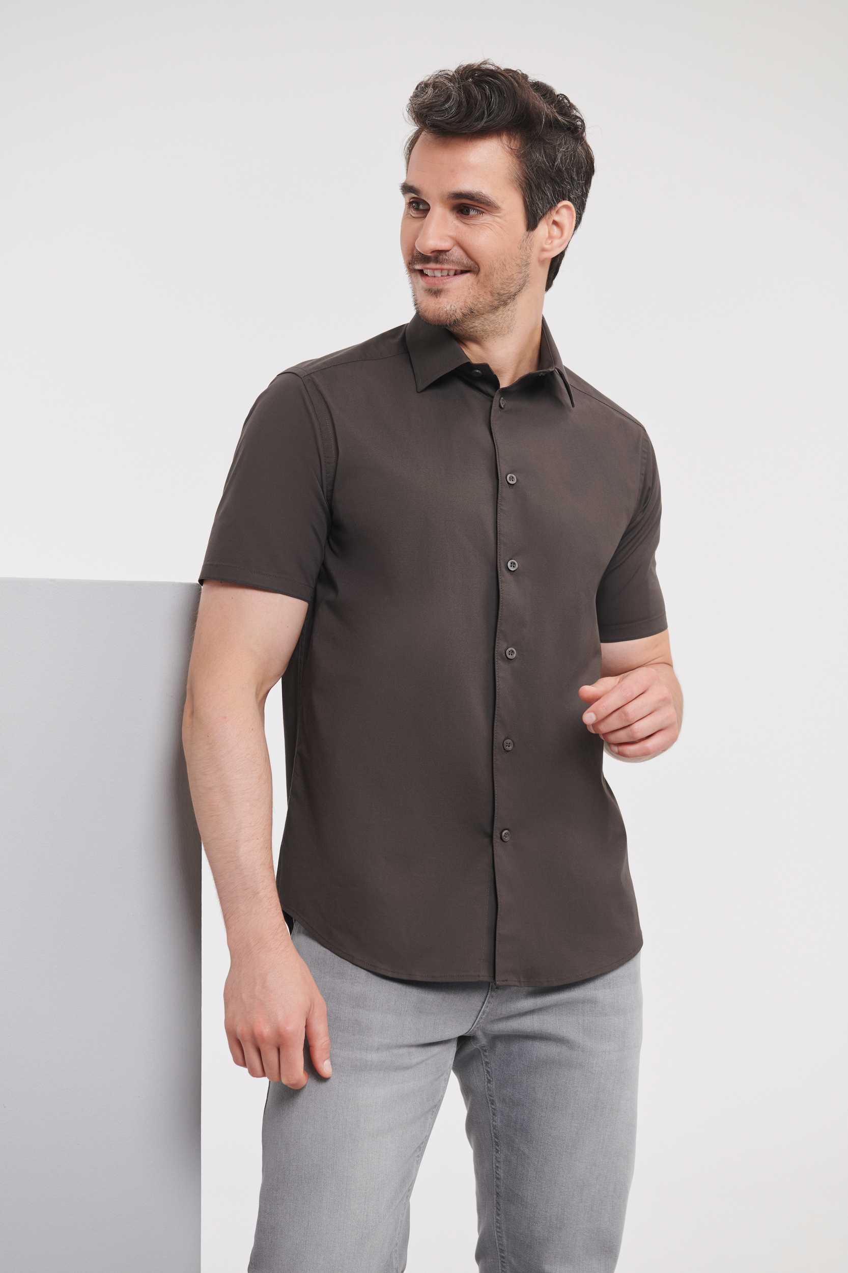  Russell Europe Camisa entallada manga corta hombre