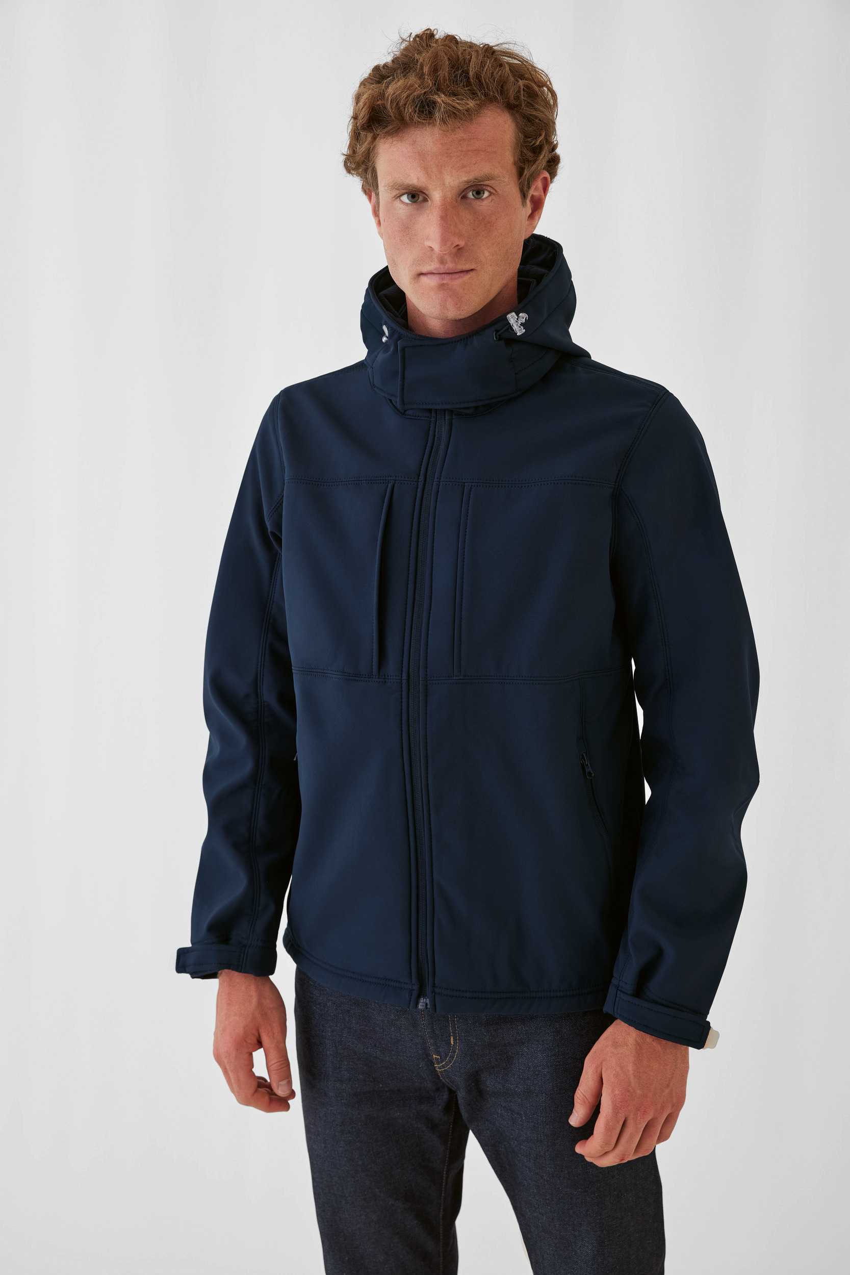 B & C Chaqueta Softshell con capucha hombre