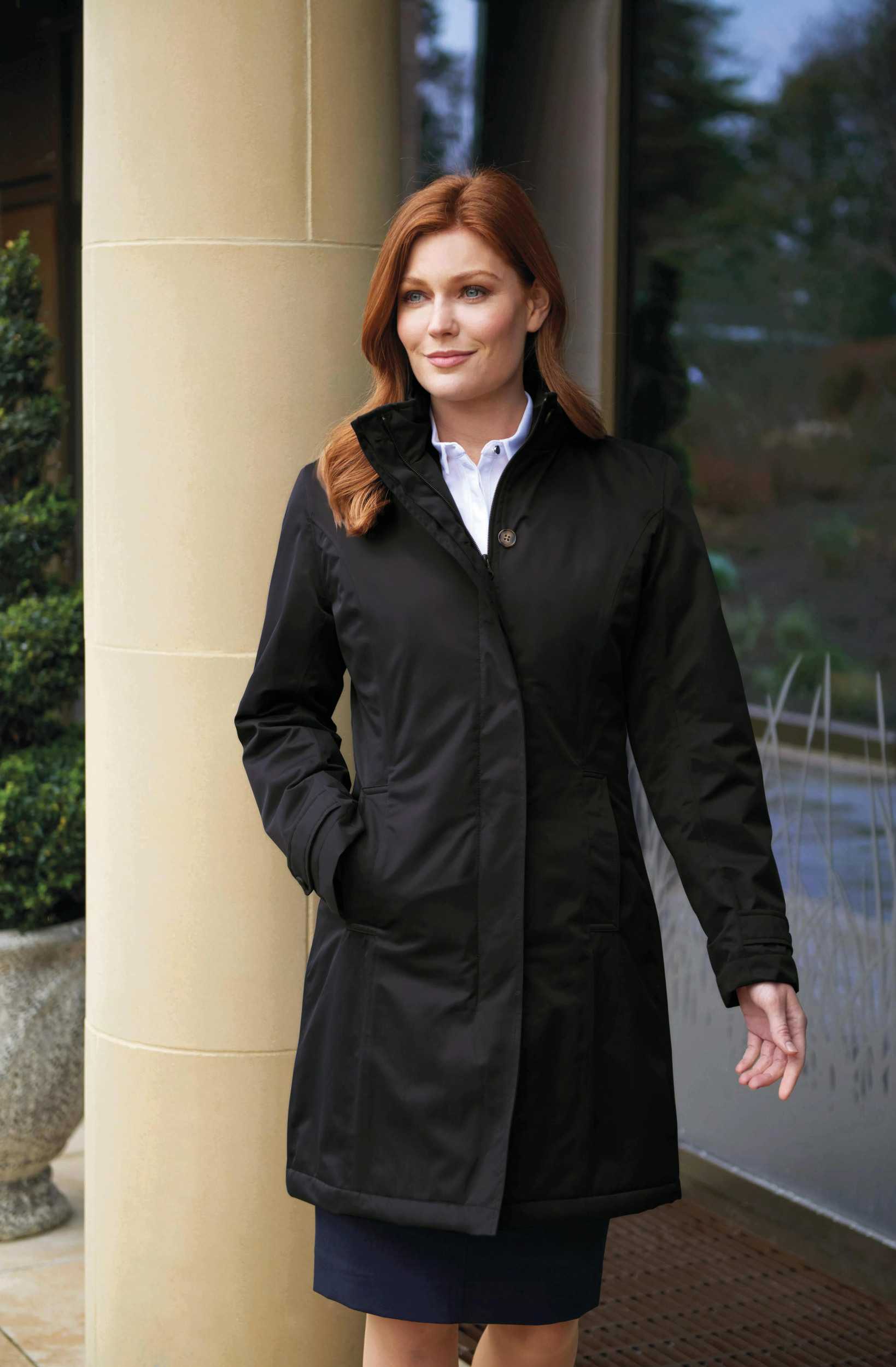  Brook Taverner Impermeable Washington mujer