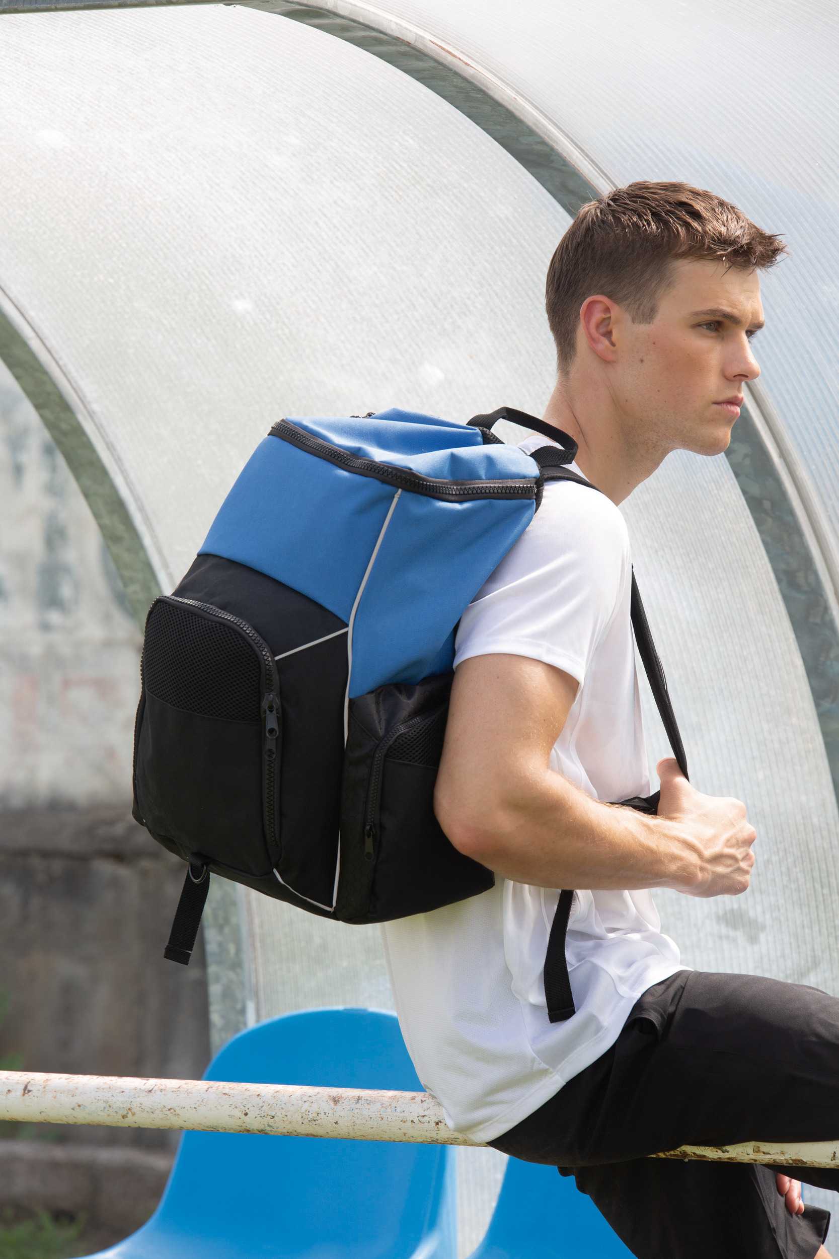 Ki-mood Mochila de deporte con portaobjetos confeccionada en material reciclado